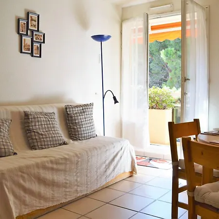 Apartment T2 Avec Loggia, Proche Et Commerces, Parking Inclus - - Fr-1-251-521 *