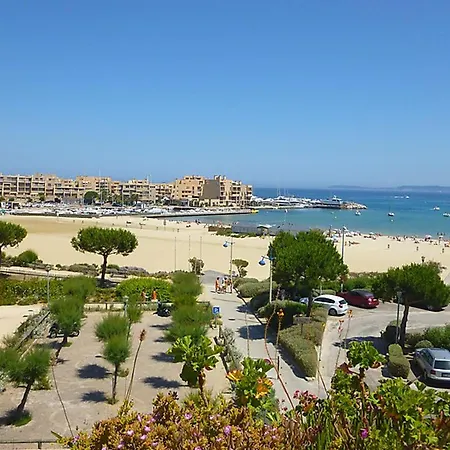 Apartment T2 Avec Loggia, Proche Et Commerces, Parking Inclus - - Fr-1-251-521 *